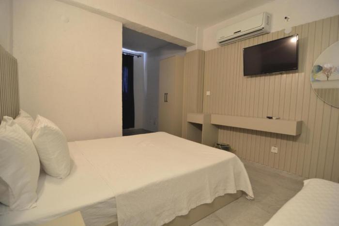 Ados Hotel Çeşme Zimmer foto